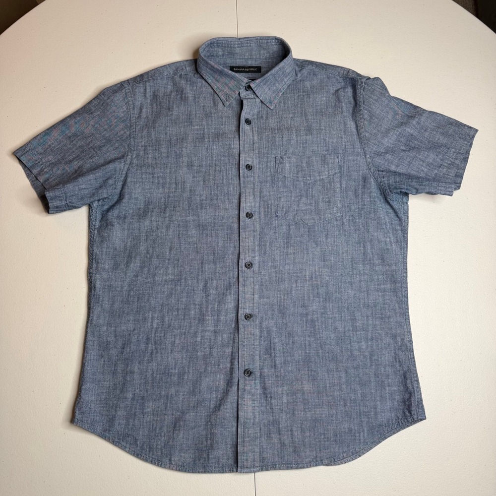 Banana Republic Men Medium Slim Fit Short Sleeve Button Down Shirt Blue Chambray